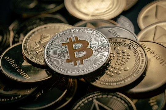 Benefits and Risks of Accepting Crypto Payments